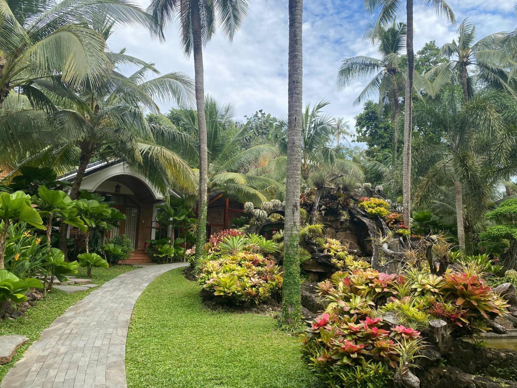 Coco Palm & Resort 3*